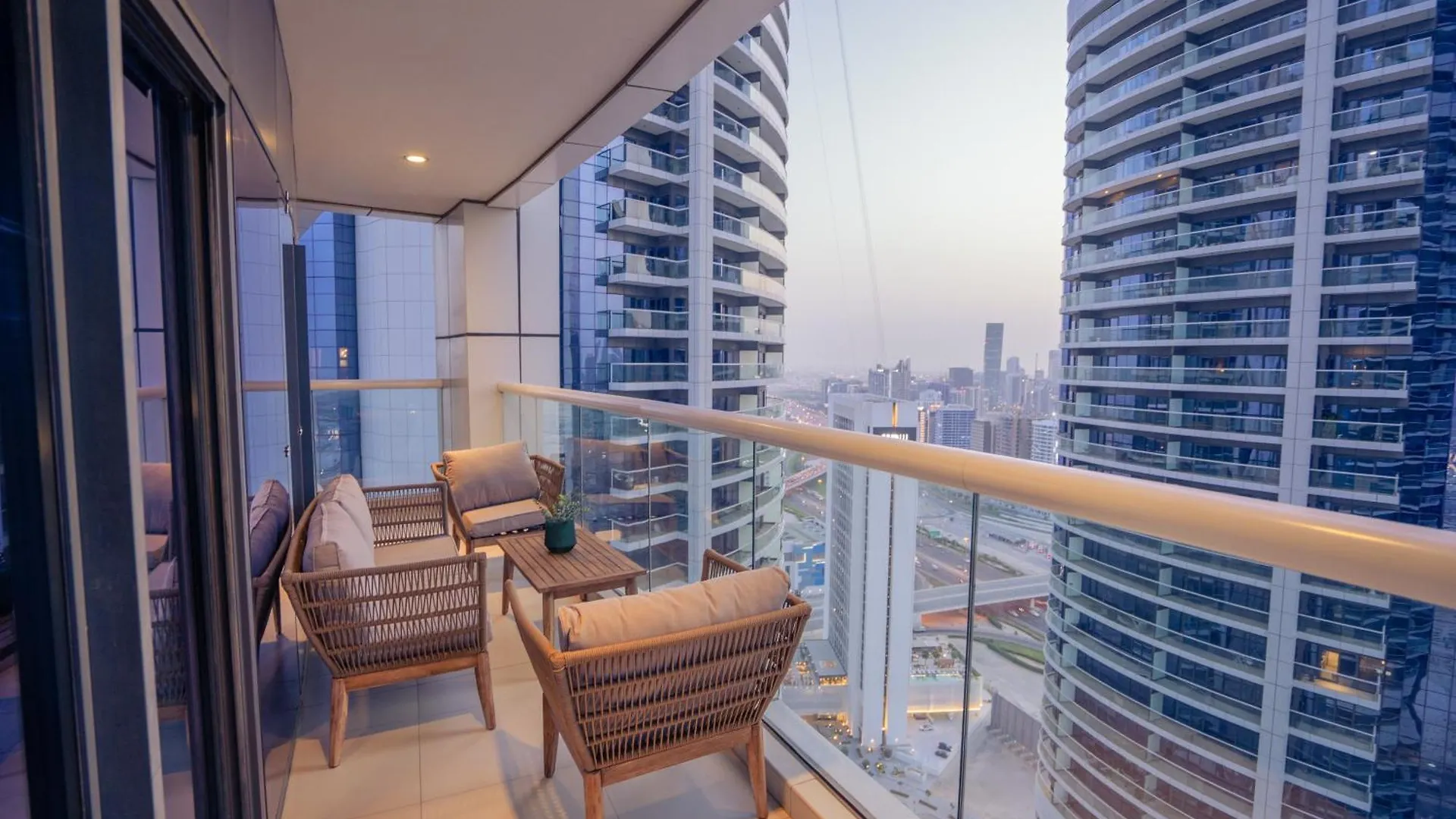 Luxe 2Br Haven With Spectacular Burj Khalifa & Dubai Frame Views Apartment