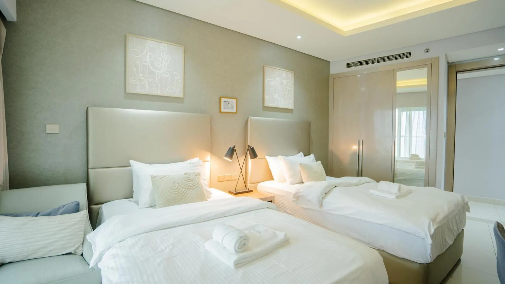 Luxe 2Br Haven With Spectacular Burj Khalifa & Dubai Frame Views Apartment