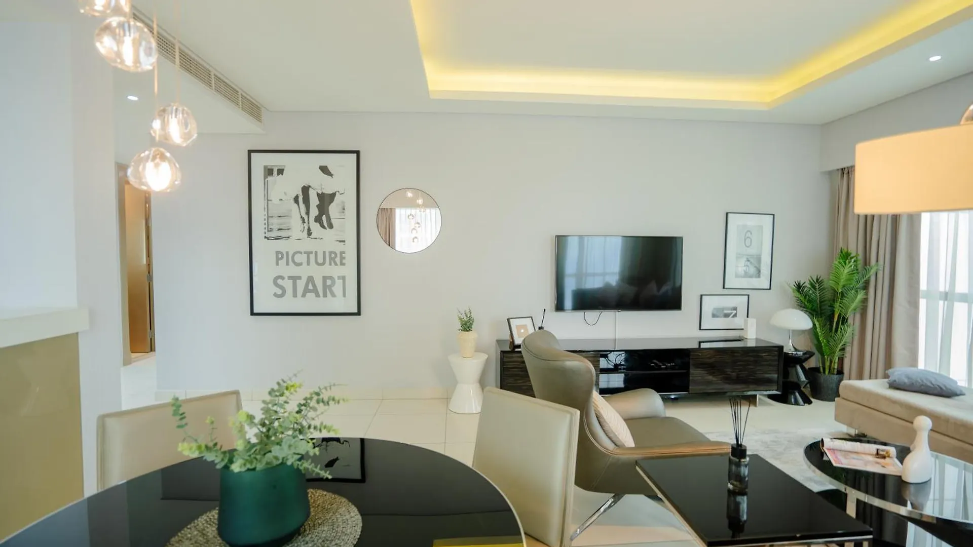 Luxe 2Br Haven With Spectacular Burj Khalifa & Dubai Frame Views Apartment