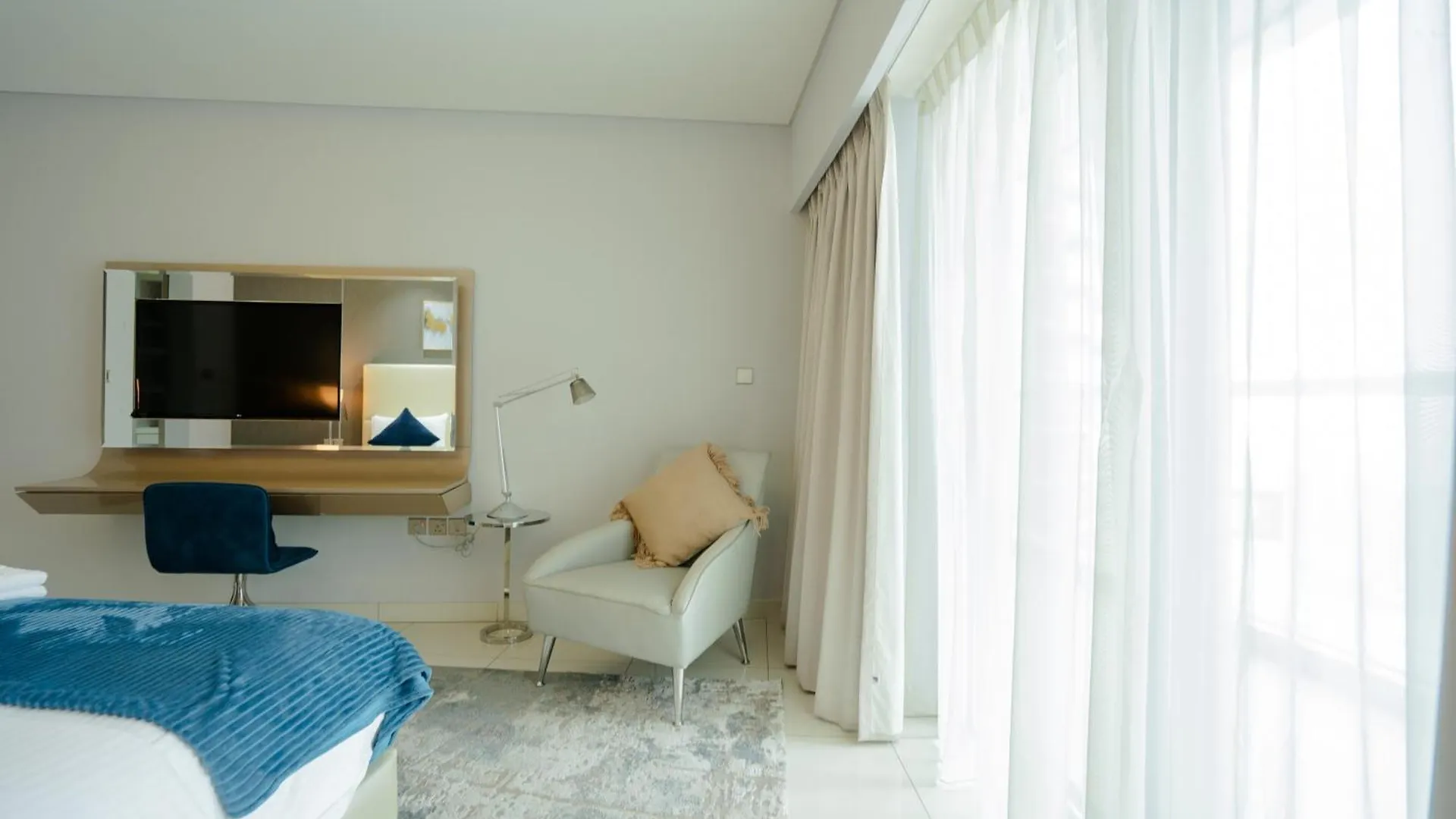 Luxe 2Br Haven With Spectacular Burj Khalifa & Dubai Frame Views Apartment